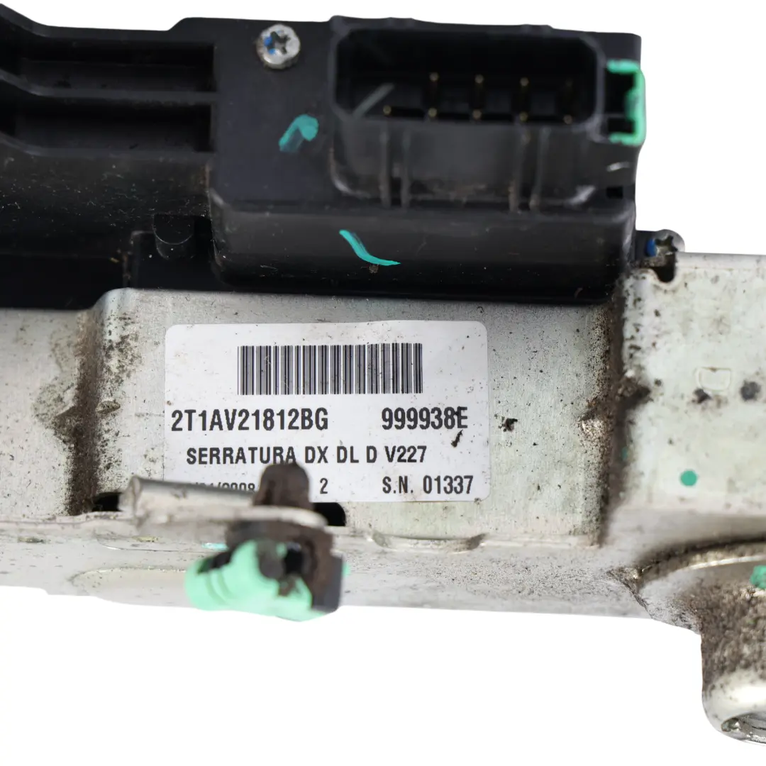 Türschloss Verriegelung Vorne Rechts für Ford Transit Connect mit Teilenummer 2T1A-V21812-BG Ford Transit Connect Türschloss Verriegelung Vorne Rechts - SKU 2T1A-V21812-BG - Teilenummer 2T1A-V21812-BG