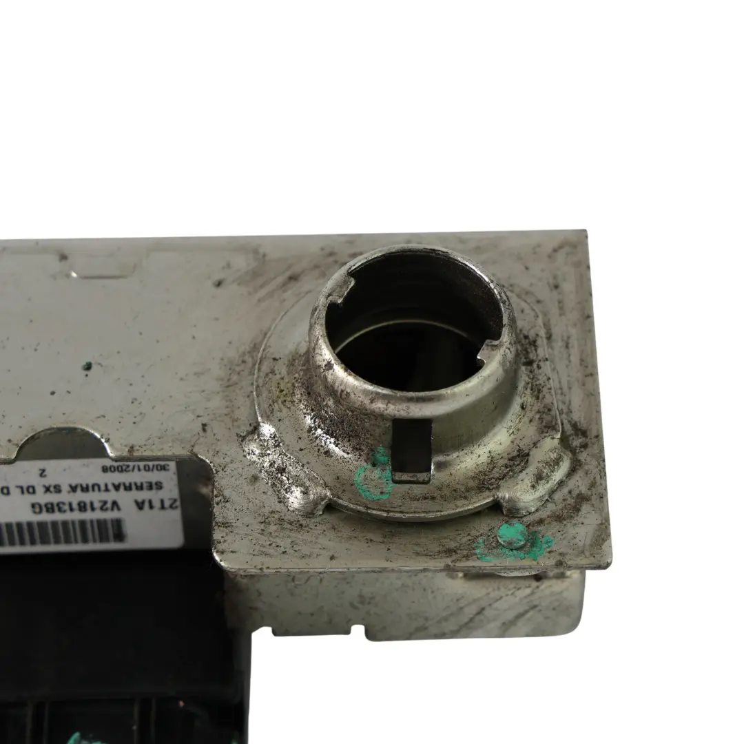 Ford Transit Connect Mk1 Ensemble Serrure Porte Avant Gauche 2T1A-V21813 - SKU 2T1A-V21813-BG - Numéro de pièce 2T1A-V21813-BG
