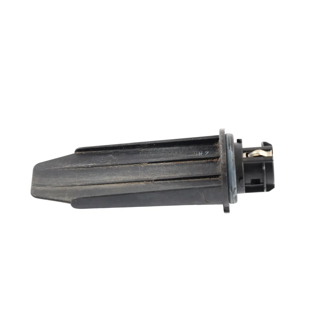 Support Douille Ampoule Clignotant pour Volkswagen Passat B7 à propos du numéro de pièce 3AA 953 123 Volkswagen Passat B7 Support Douille Ampoule Clignotant - SKU 3AA953123 - Numéro de pièce 3AA 953 123