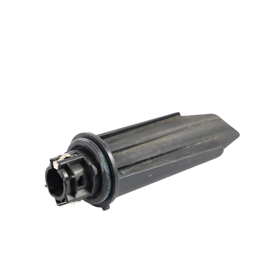 Volkswagen Passat B7 Support Douille Ampoule Clignotant - SKU 3AA953123 - Numéro de pièce 3AA 953 123