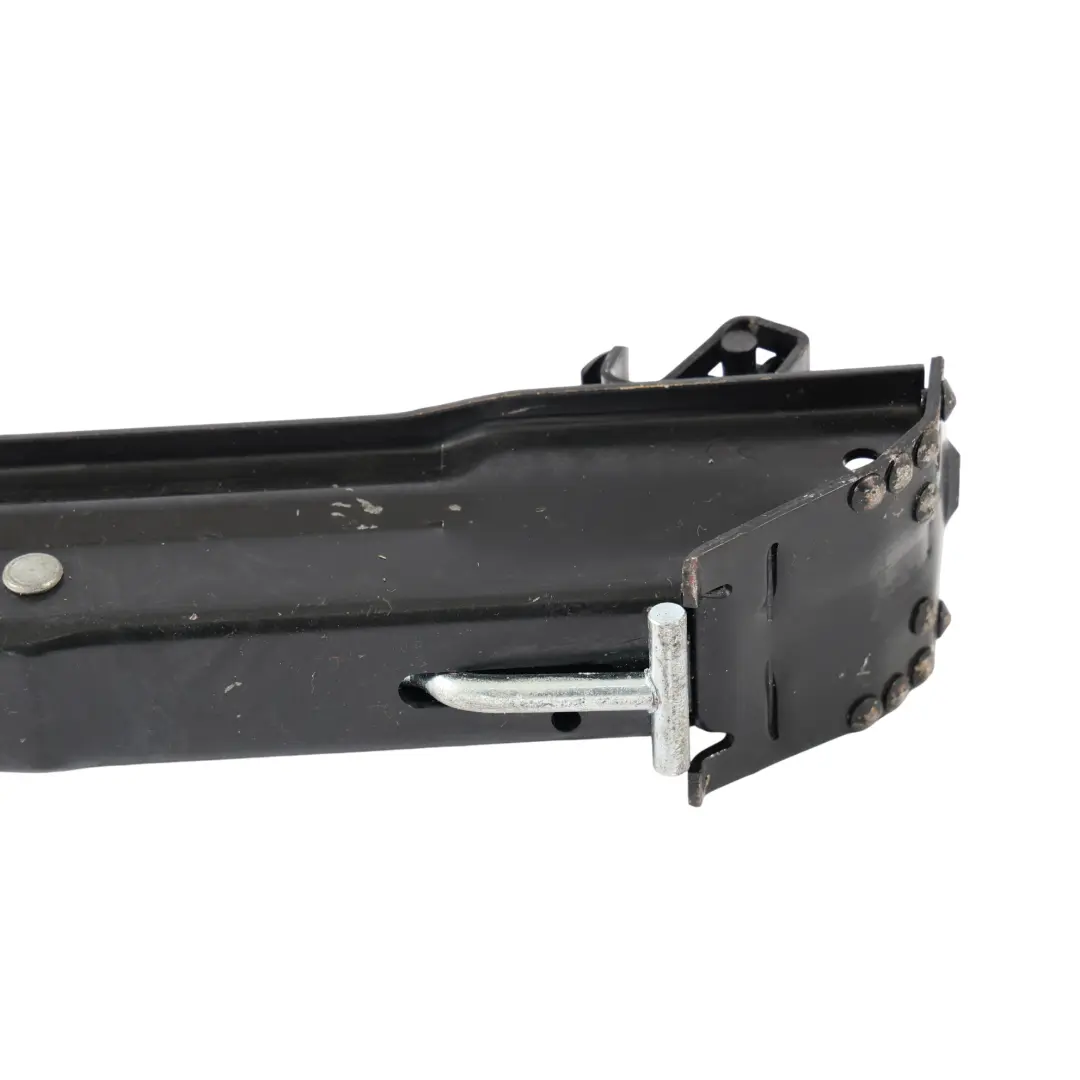 Wagenheber Werkzeug für Volkswagen Passat CC B7 mit Teilenummer 3AA011031B Volkswagen Passat CC B7 Wagenheber Werkzeug - SKU 3AA011031B - Teilenummer 3AA011031B