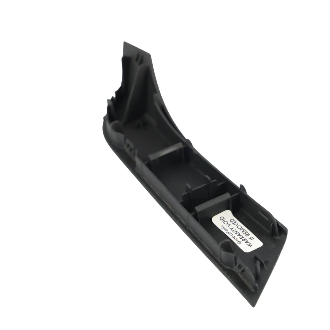 Moldura Tirador Puerta Delantero Derecho para Volkswagen Passat B7 con número de pieza 3AA867172 Volkswagen Passat B7 Moldura Tirador Puerta Delantero Derecho - SKU 3AA867172 - Número de pieza 3AA867172