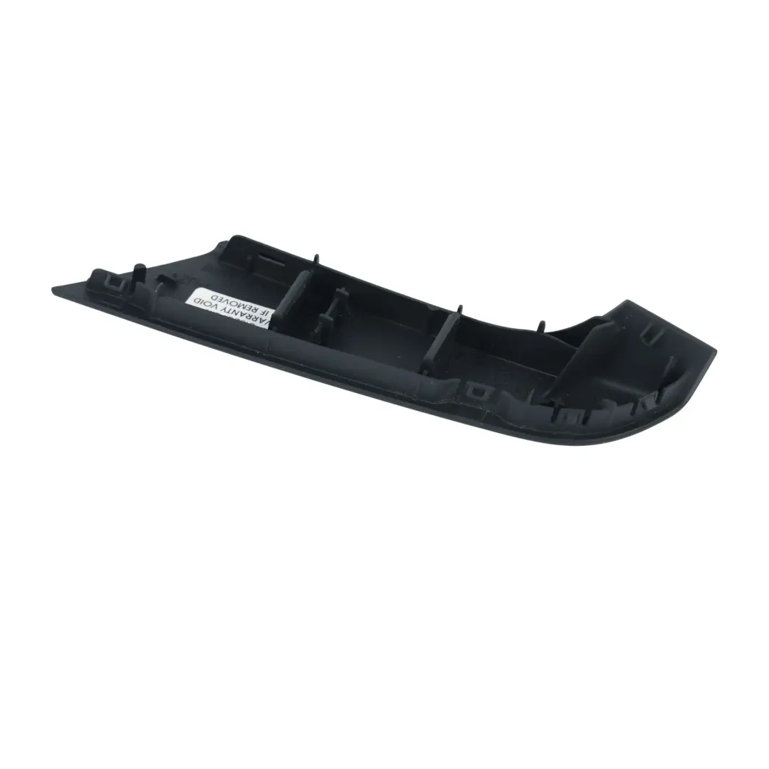Maskownica Klamki Drzwi Tylna Lewa do Volkswagen Passat B7 o numerze 3AA867371 Volkswagen Passat B7 Maskownica Klamki Drzwi Tylna Lewa - SKU 3AA867371 - Numer Części 3AA867371
