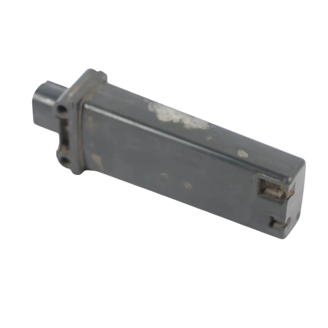 Tyre Pressure Control Module TPMS to Volkswagen Passat B7 with Part number 3AA907273B Volkswagen Passat B7 Tyre Pressure Control Module TPMS - SKU 3AA907273B - Part number 3AA907273B