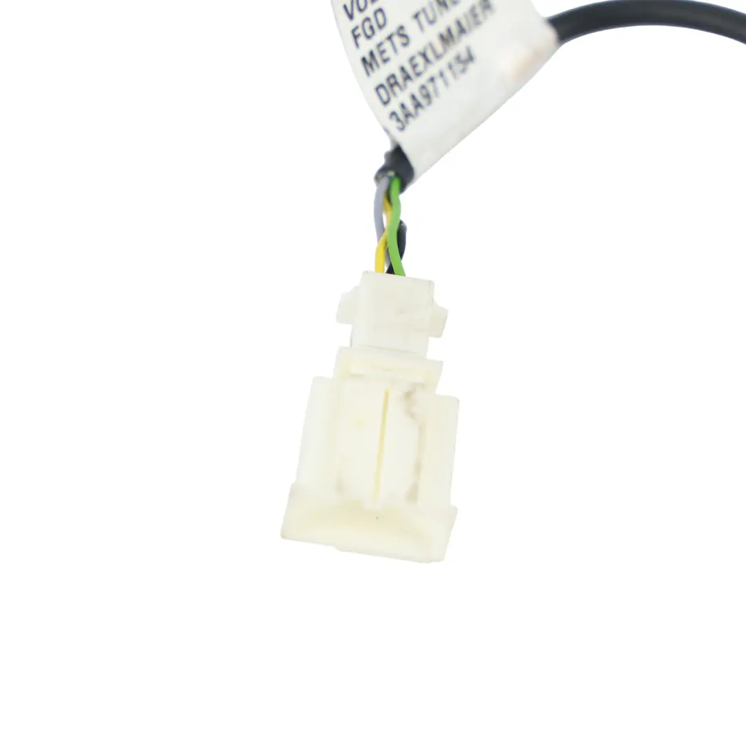 Cableado Conector Puerto Entrada Aux para Volkswagen Passat B7 con número de pieza 3AA971154 Volkswagen Passat B7 Cableado Conector Puerto Entrada Aux - SKU 3AA971154 - Número de pieza 3AA971154