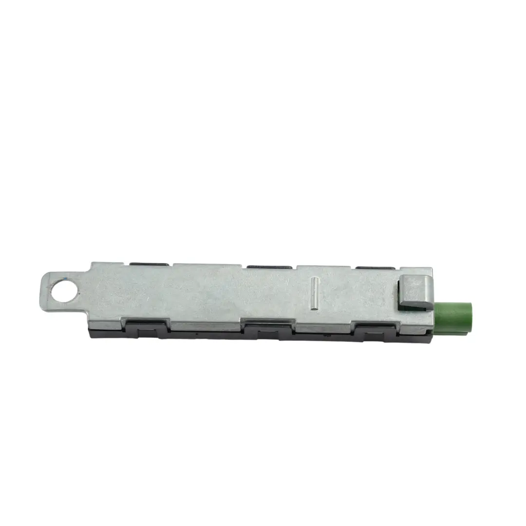 Volkswagen Passat B7 Amplificateur Antenne Unité Droit - SKU 3AF035552M - Numéro de pièce 3AF035552M
