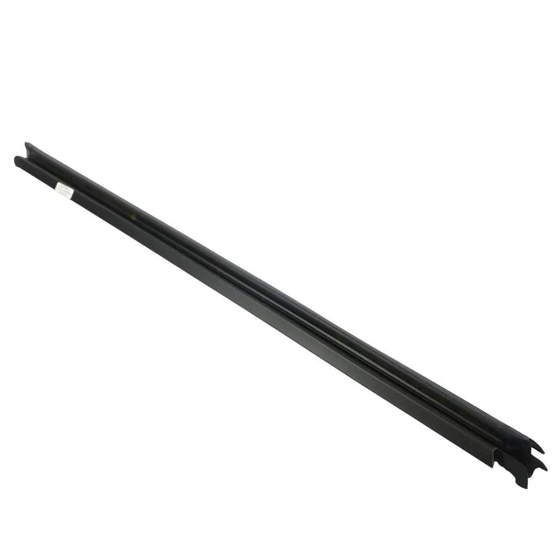 Dolna Uszczelka Szyby Tylnych Drzwi Lewa do Volkswagen Passat B7 o numerze 3AF839471A Volkswagen Passat B7 Dolna Uszczelka Szyby Tylnych Drzwi Lewa - SKU 3AF839471A - Numer Części 3AF839471A