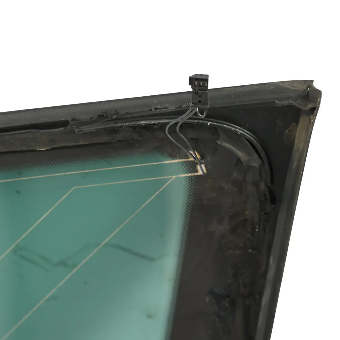 Vitre Latérale Teintée Arrière Gauche pour Volkswagen Passat B7 à propos du numéro de pièce 3AF845297AE Volkswagen Passat B7 Vitre Latérale Teintée Arrière Gauche - SKU 3AF845297AE - Numéro de pièce 3AF845297AE