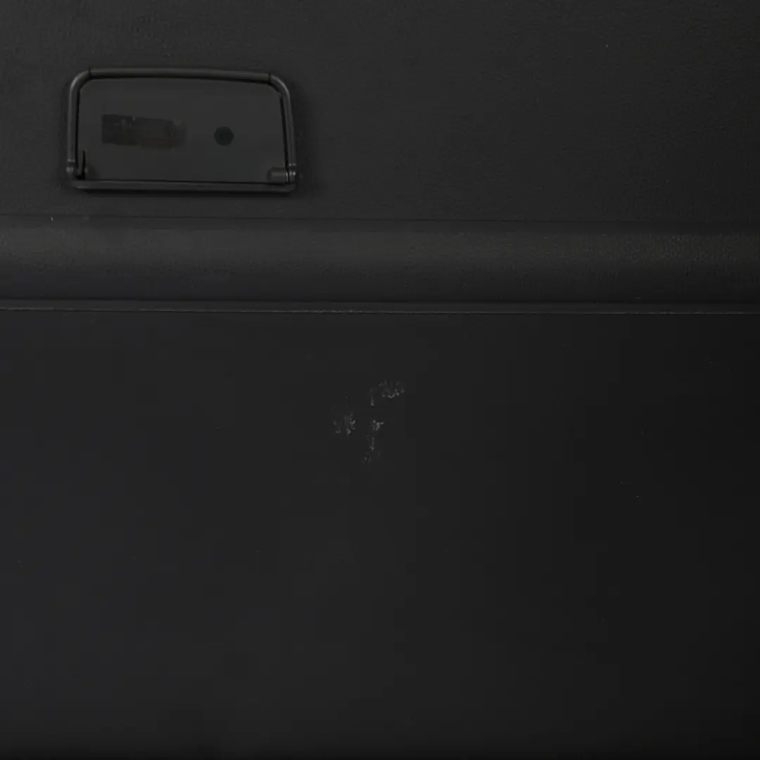 Parcel Shelf Roller Blind Loading Cover to Volkswagen Passat B7 with Part number 3AF867871J Volkswagen Passat B7 Parcel Shelf Roller Blind Loading Cover - SKU 3AF867871J - Part number 3AF867871J