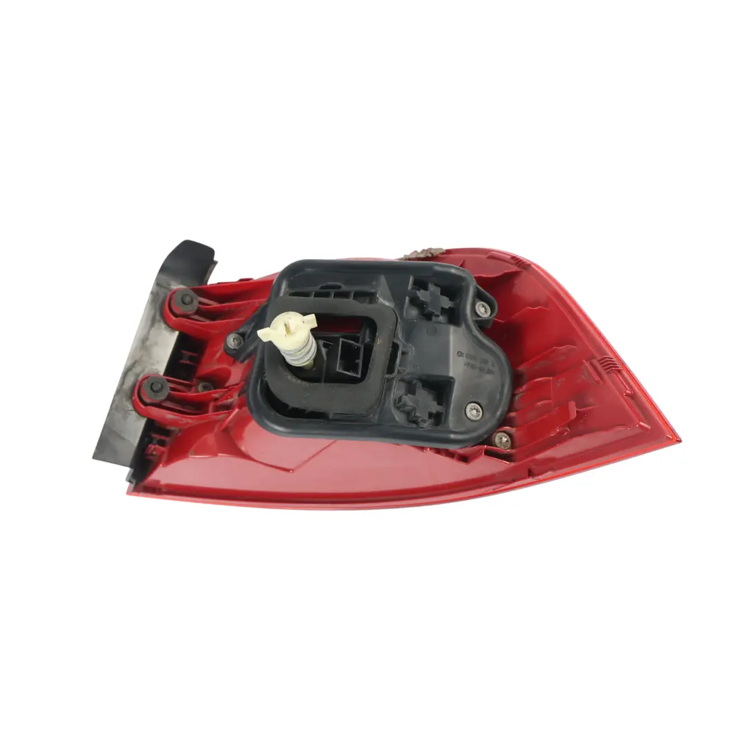 Volkswagen Passat B7 Kombi Lampa Tylna Prawa - SKU 3AF945095C - Numer Części 3AF945095C