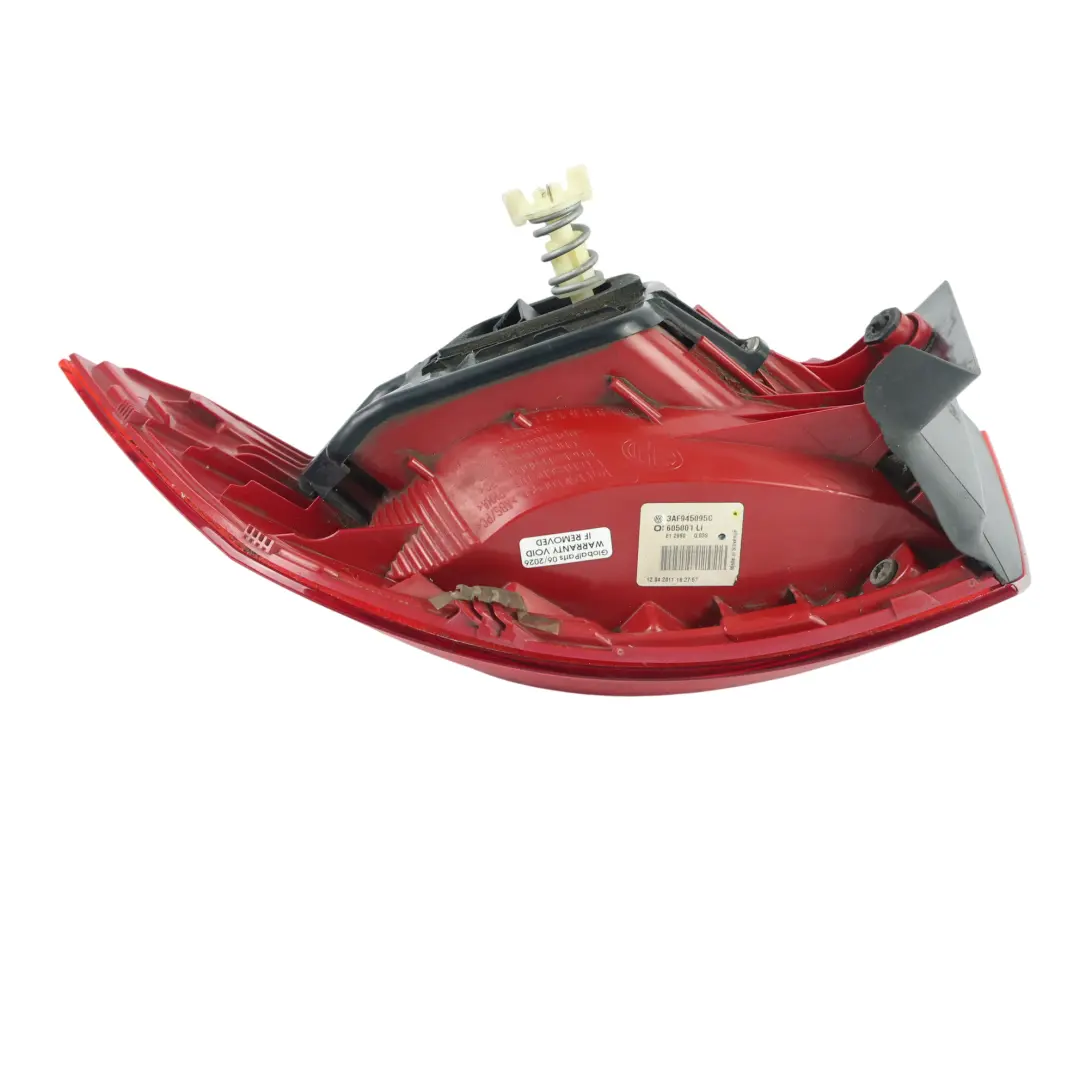 Volkswagen Passat B7 Kombi Lampa Tylna Prawa - SKU 3AF945095C - Numer Części 3AF945095C
