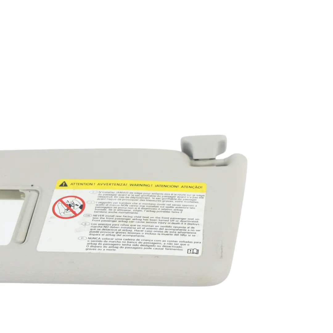 Osłona Przeciwsłoneczna Lewa Szara do Volkswagen Passat B7 o numerze 3C0857551P Volkswagen Passat B7 Osłona Przeciwsłoneczna Lewa Szara - SKU 3C0857551P - Numer Części 3C0857551P