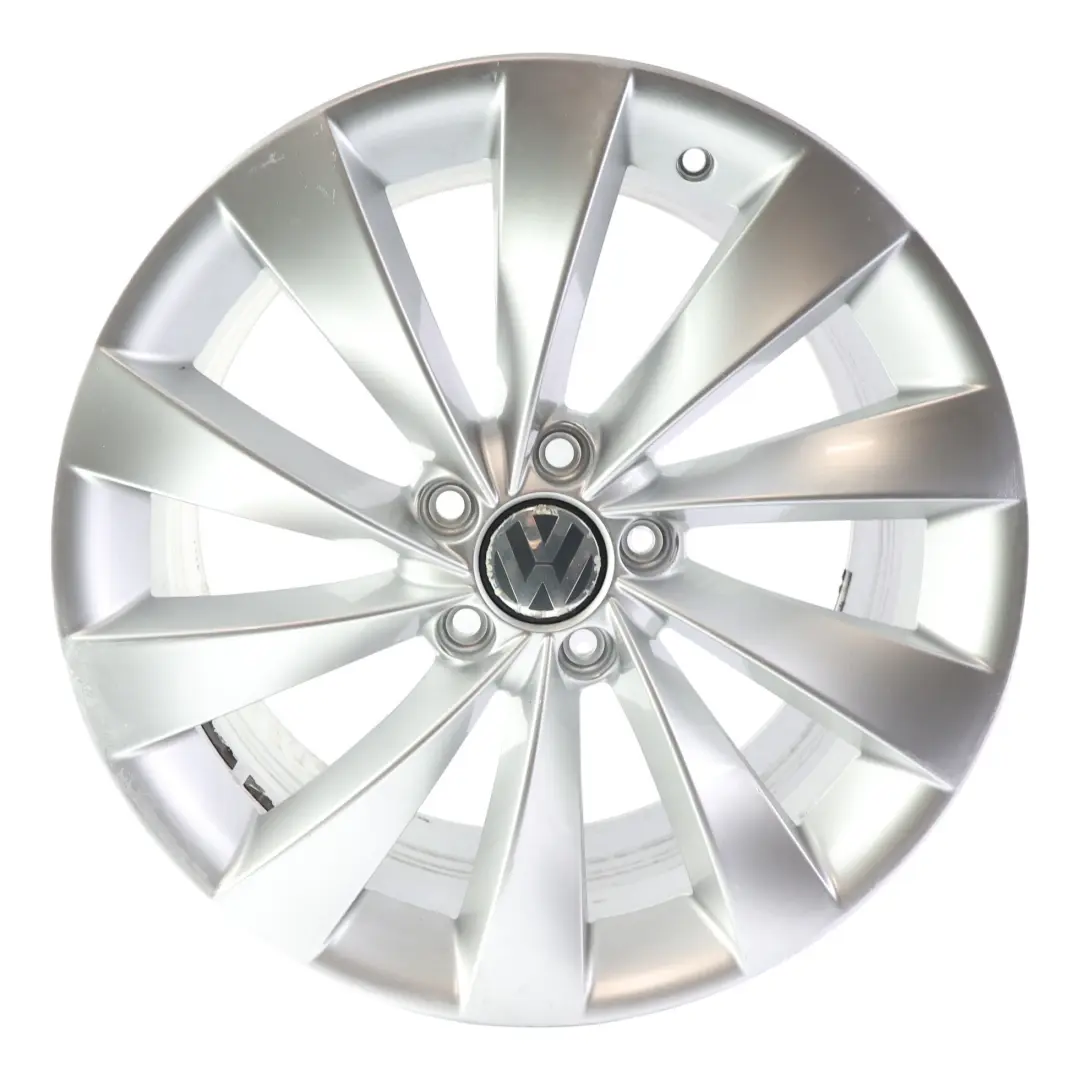 Mk3 Argento Cerchio In Lega 18" 8J ET:41 per Volkswagen Scirocco con numero di parte 3C8601025D Volkswagen Scirocco Mk3 Argento Cerchio In Lega 18" 8J ET:41 - SKU 3C8601025D-6 - Numero di parte 3C8601025D