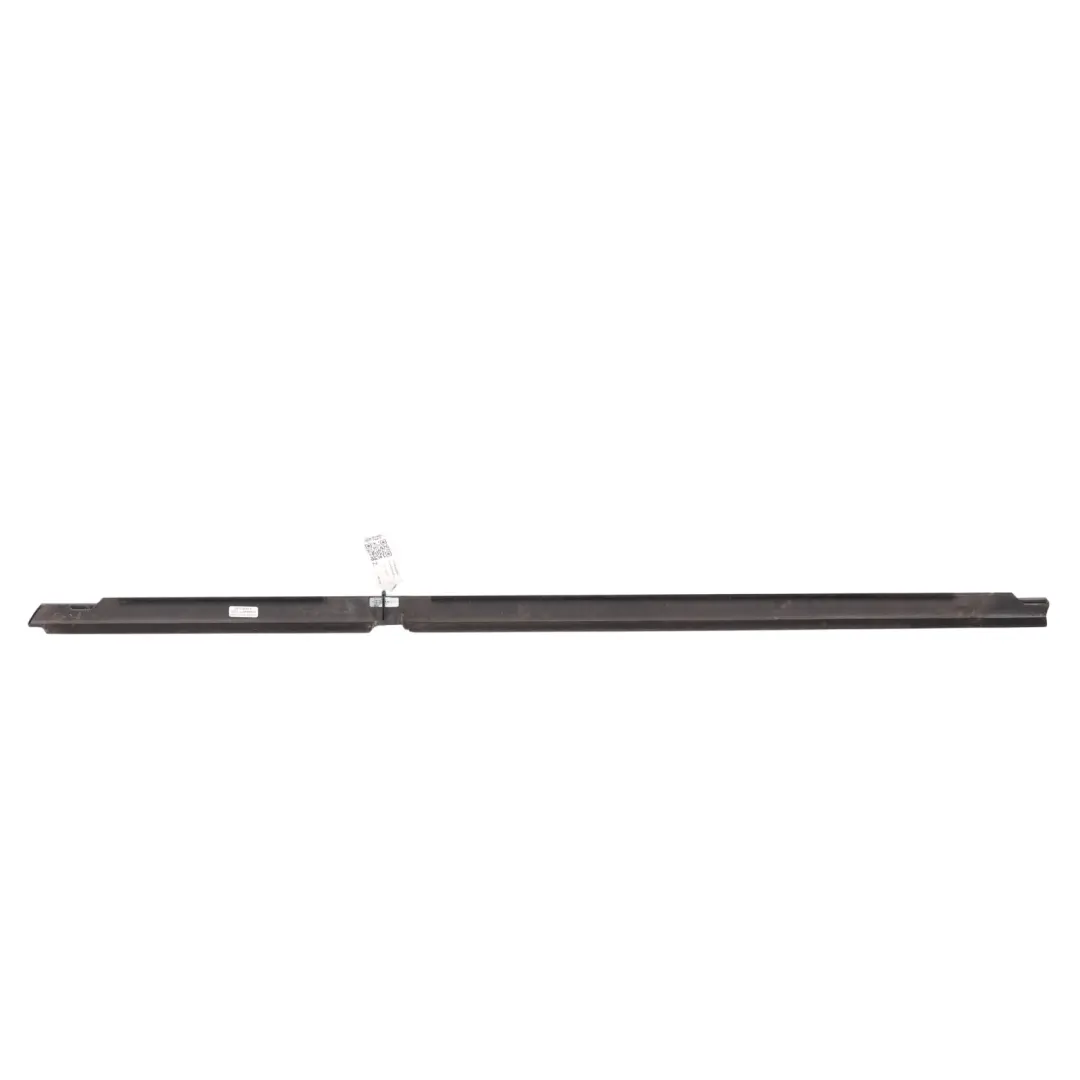 Door Window Seal Outer Gasket Right O/S to Volkswagen Passat CC B6 Rear with Part number 3C8839476F Volkswagen Passat CC B6 Rear Door Window Seal Outer Gasket Right O/S - SKU 3C8839476F - Part number 3C8839476F