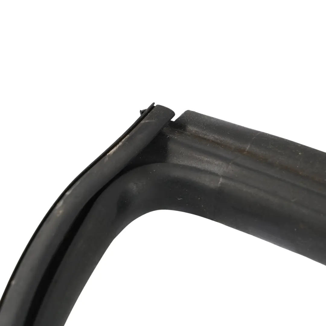 Junta Goma Puerta Trasera Superior Derecha para Volkswagen Passat CC con número de pieza 3C8854546L Volkswagen Passat CC Junta Goma Puerta Trasera Superior Derecha - SKU 3C8854546L - Número de pieza 3C8854546L