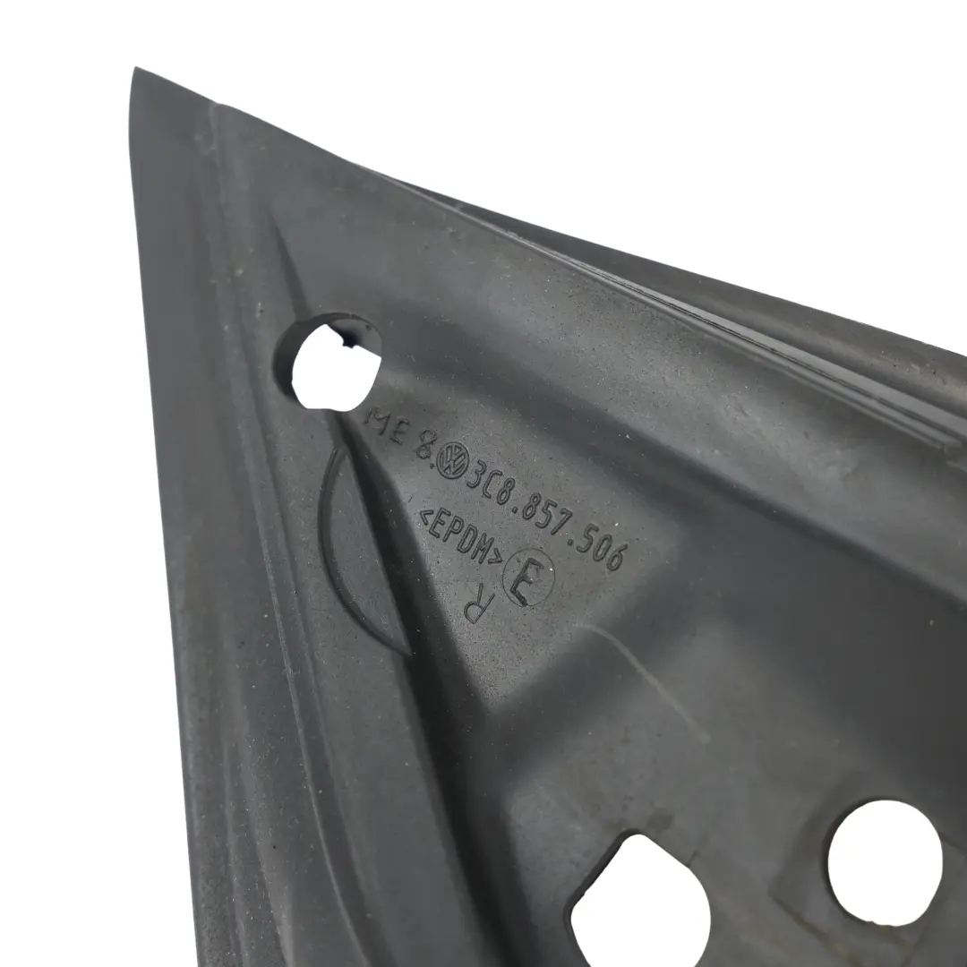 Uszczelka Lusterka Bocznego Prawa do Volkswagen Passat CC o numerze 3C8857506E Volkswagen Passat CC Uszczelka Lusterka Bocznego Prawa - SKU 3C8857506E - Numer Części 3C8857506E