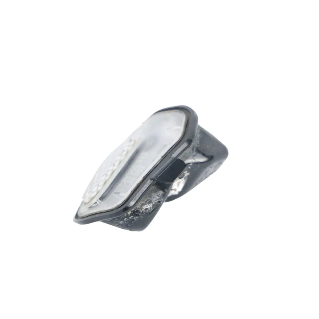 Lampka Oświetlenia Lusterka Lewa do Volkswagen Passat B7 o numerze 3C8945291 Volkswagen Passat B7 Lampka Oświetlenia Lusterka Lewa - SKU 3C8945291 - Numer Części 3C8945291