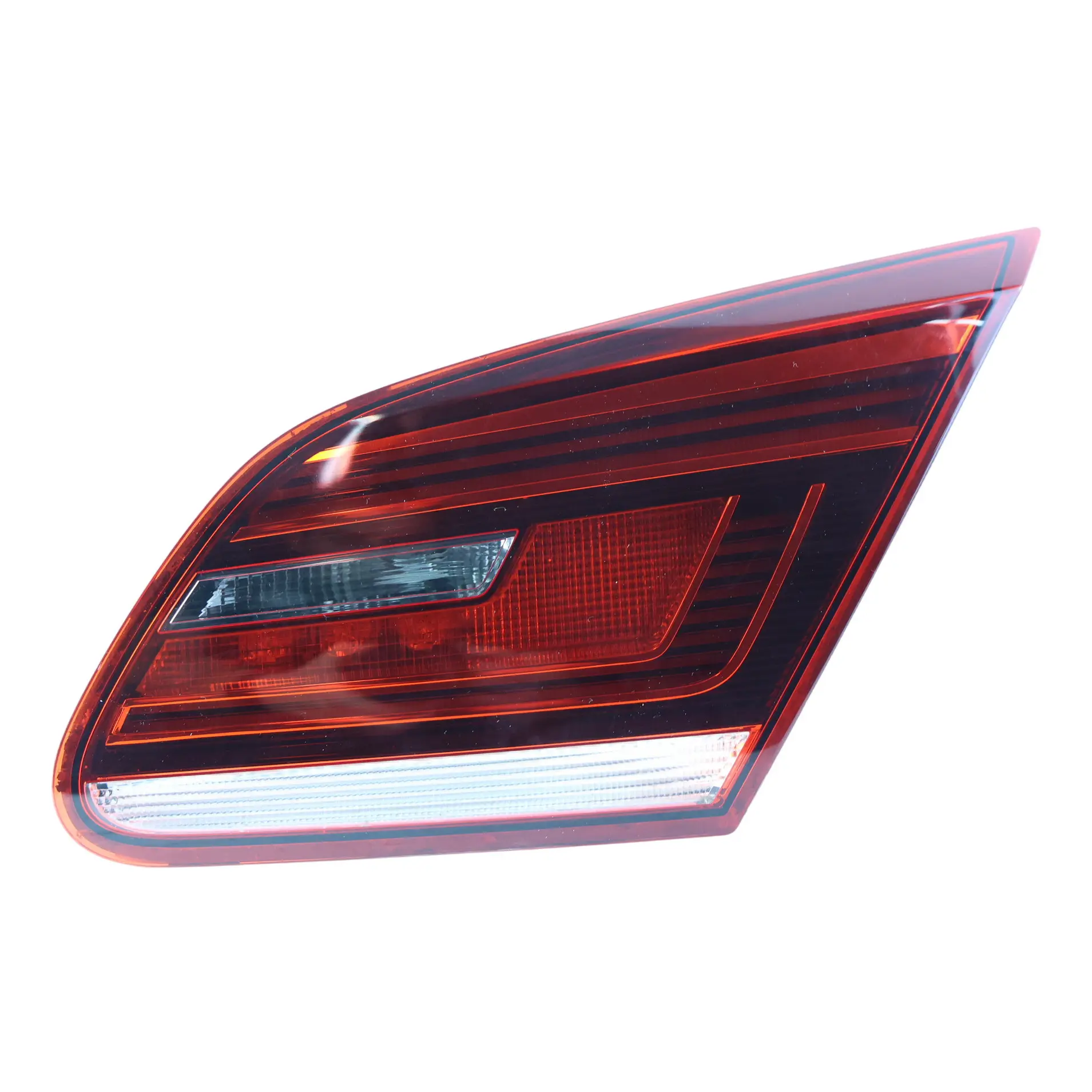 Volkswagen Passat CC Luz Trasera Interior Portón Derecha 3C8945308T