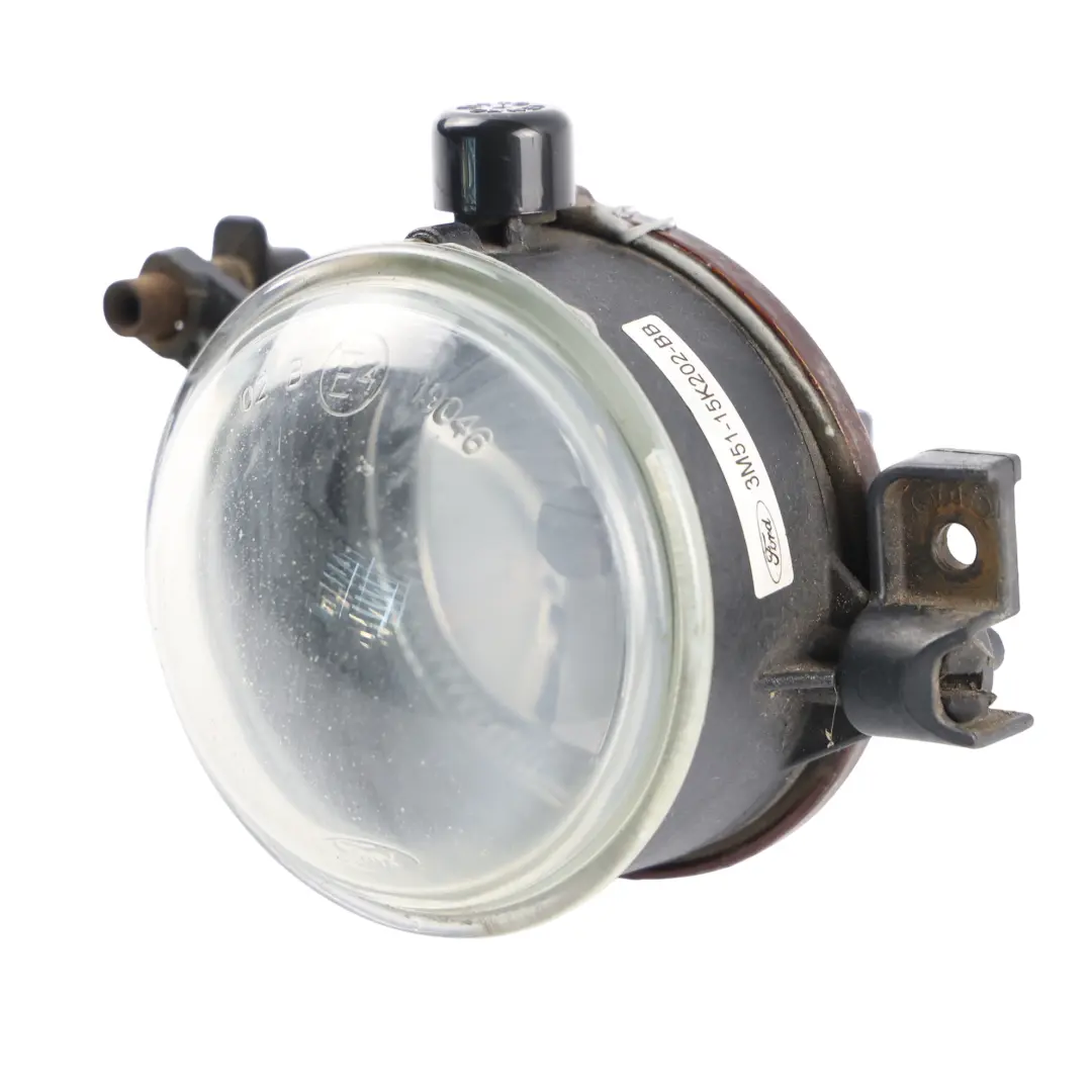 C394 Feu Antibrouillard Avant Gauche 2.0 TDCi TXDA pour Ford Kuga à propos du numéro de pièce 3M51-15K202-BB Ford Kuga C394 Feu Antibrouillard Avant Gauche 2.0 TDCi TXDA - SKU 3M51-15K202-BB - Numéro de pièce 3M51-15K202-BB