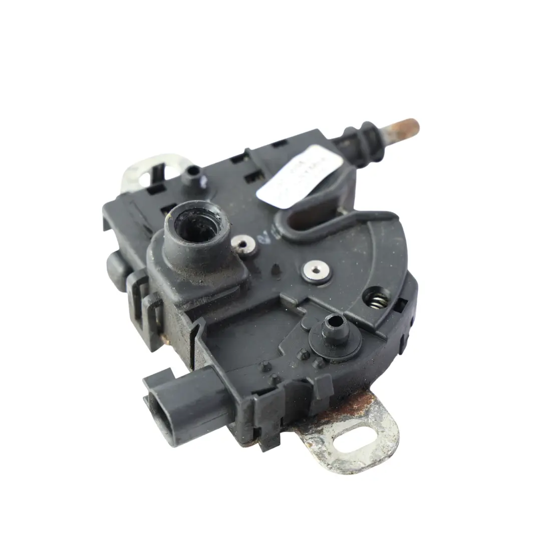 Przedni Zamek Maski do Ford Focus Titanium o numerze 3M51-1670G-BC Ford Focus Titanium Przedni Zamek Maski - SKU 3M51-16700-BC - Numer Części 3M51-1670G-BC