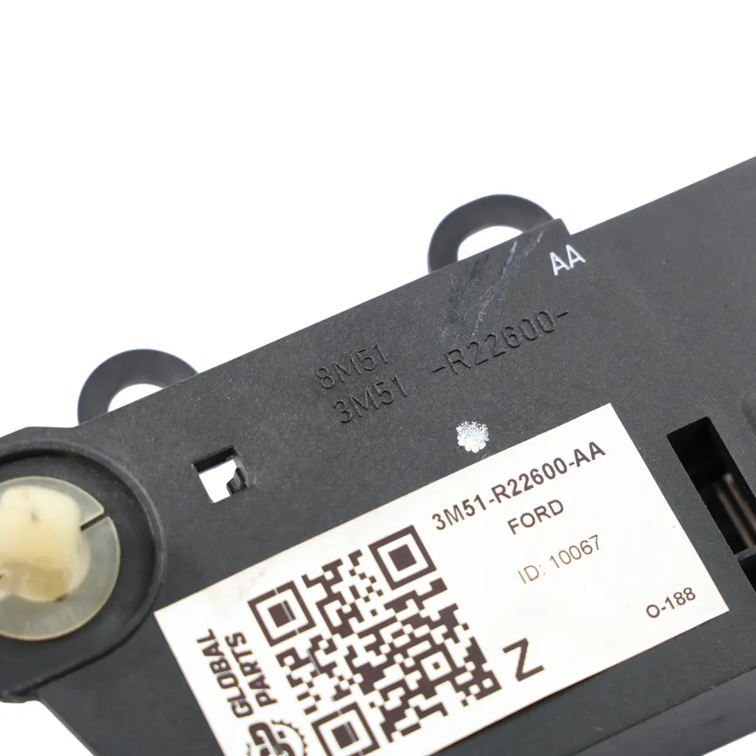 Ford Focus Titanium Maniglia Porta Anteriore Posteriore Destra - SKU 3M51-R22600-AA - Numero di parte 3M51-R22600-AA