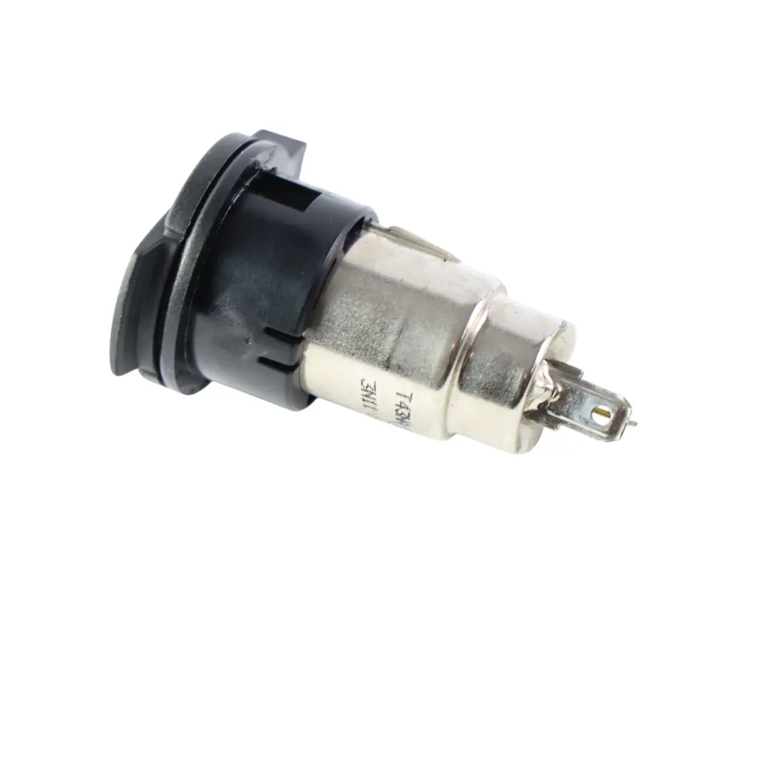 Ford Focus Titanium Steckdose Anschluss 12V 10A - SKU 3N11-19N236-AA - Teilenummer 3N11-19N236-AA