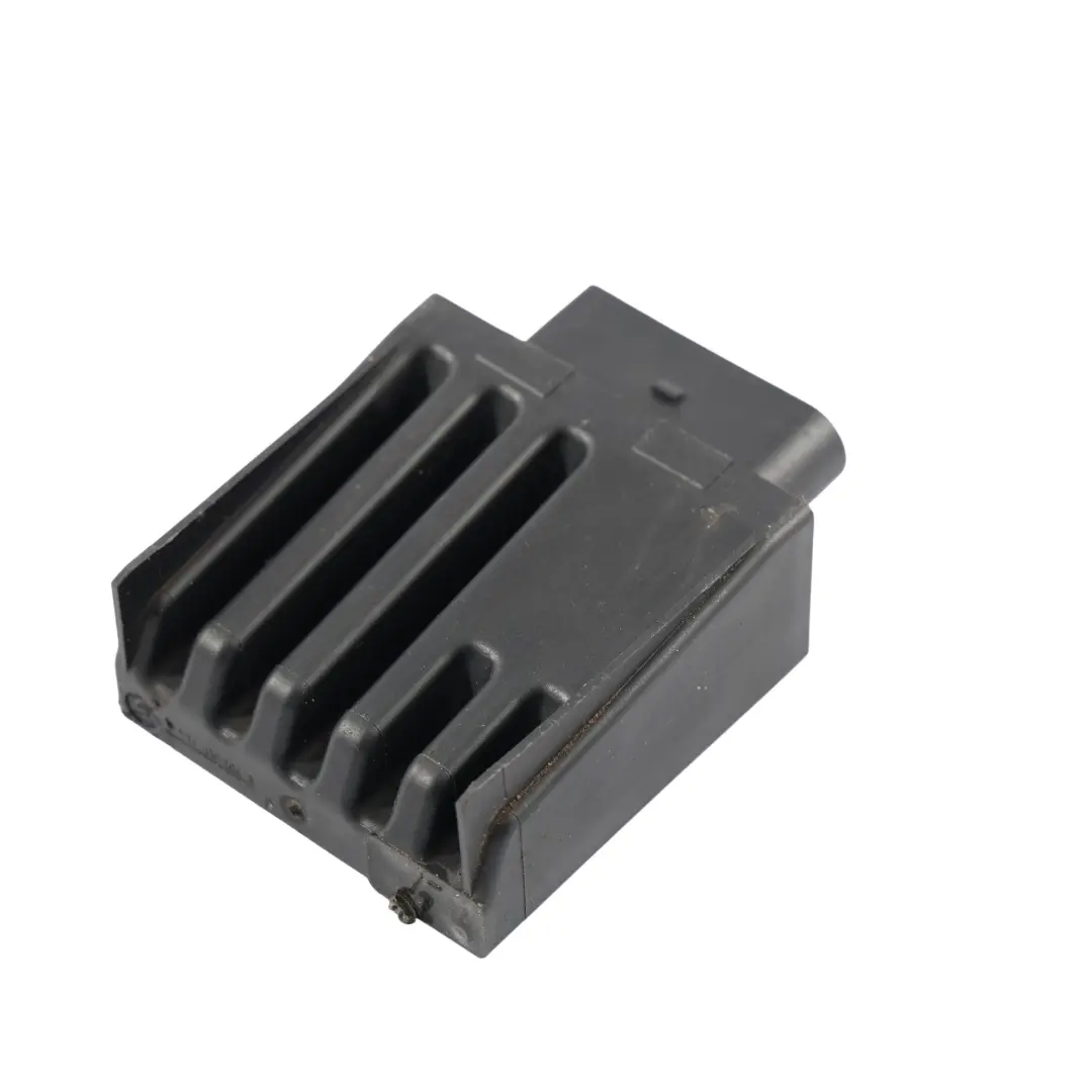 Centralina Pompa Carburante 2.0 TDI per Skoda Karoq Crafter SY T6 con numero di parte 3Q0906121D Skoda Karoq Crafter SY T6 Centralina Pompa Carburante 2.0 TDI - SKU 3Q0906121D - Numero di parte 3Q0906121D