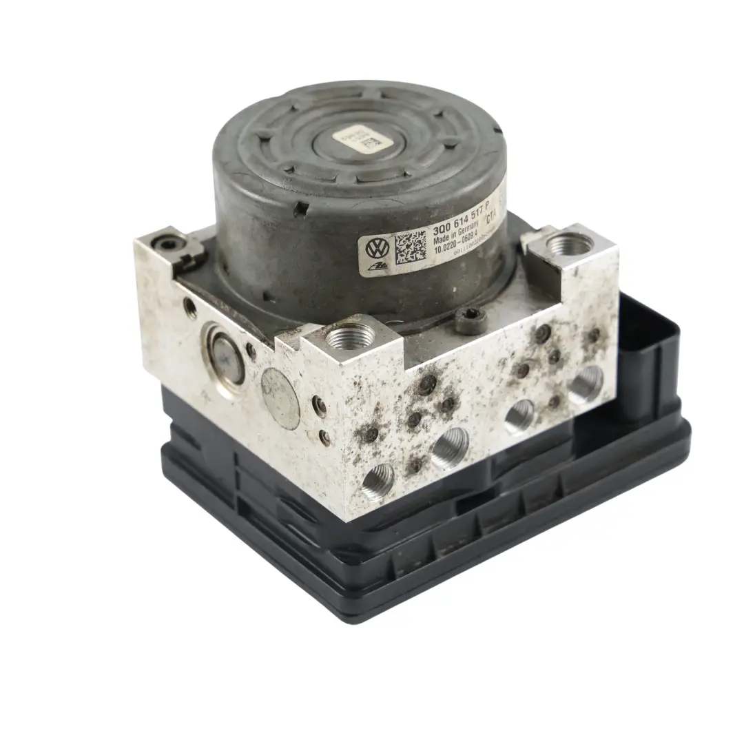 Mk3 ABS Hydraulic Brake Pump Module to Skoda Octavia with Part number 3Q0907379P Skoda Octavia Mk3 ABS Hydraulic Brake Pump Module - SKU 3Q0907379P - Part number 3Q0907379P