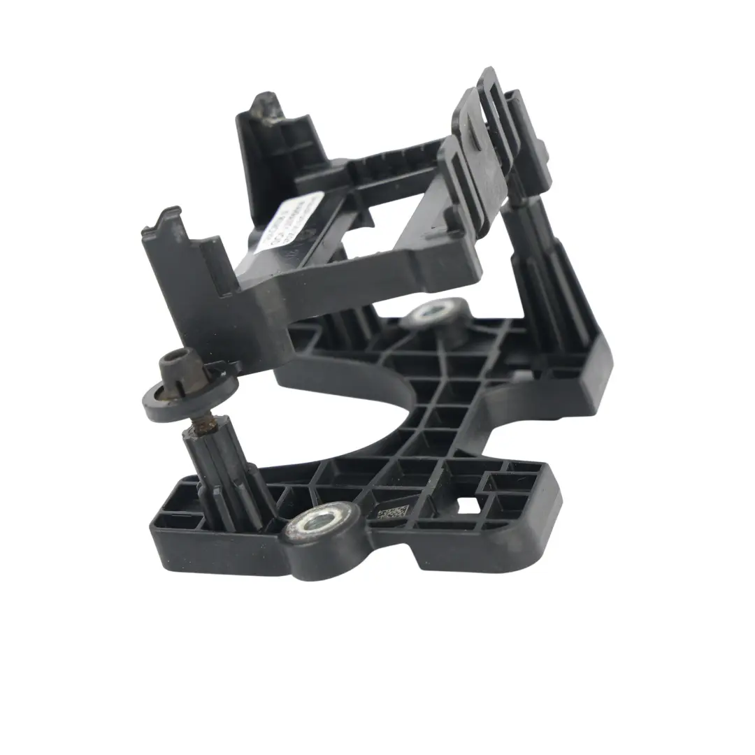 Skoda Superb B6 Soporte Bracket Módulo Sensor Radar Control Distancia - SKU 3Q0907704A - Número de pieza 3Q0907704A