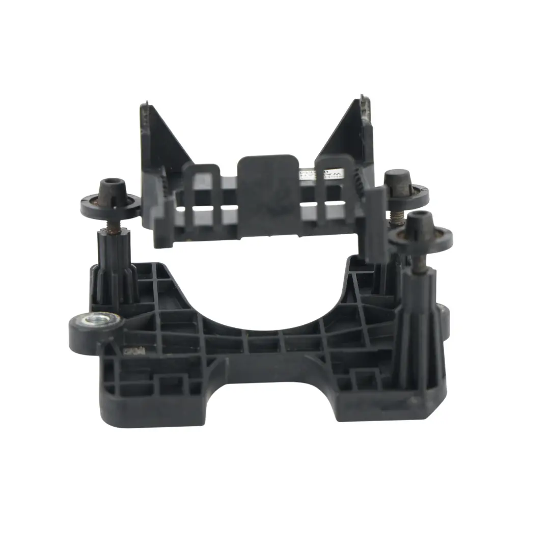 Supporto Sensore Radar Controllo Distanza per Skoda Superb B6 con numero di parte 3Q0907704A Skoda Superb B6 Supporto Sensore Radar Controllo Distanza - SKU 3Q0907704A - Numero di parte 3Q0907704A