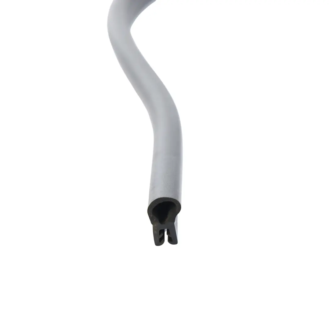 Skoda Superb MK3 3V Joint Capot Avant Caoutchouc - SKU 3V0823723 - Numéro de pièce 3V0823723
