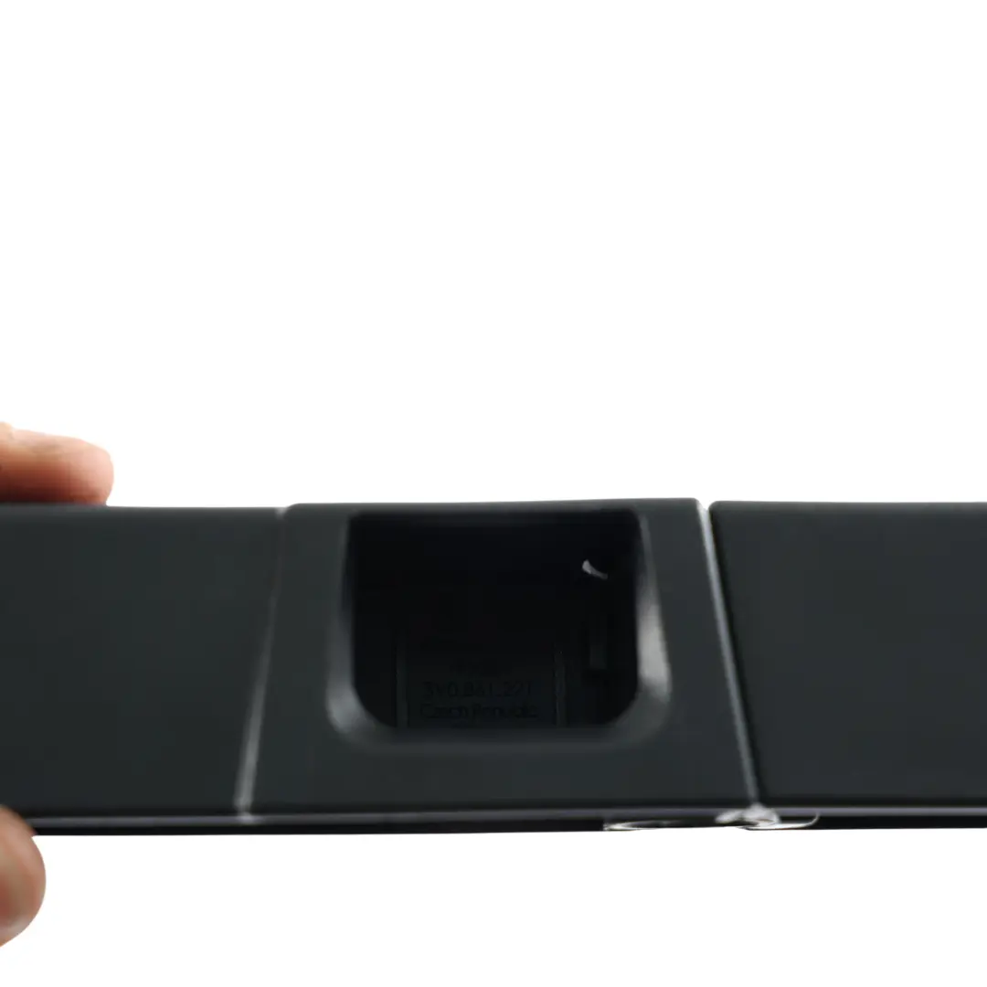 NN Fabia PJ Kodiaq Headrest Phone Tablet Holder to Skoda Karoq ND Octavia with Part number 3V0861221 Skoda Karoq ND Octavia NN Fabia PJ Kodiaq Headrest Phone Tablet Holder - SKU 3V0861221 - Part number 3V0861221