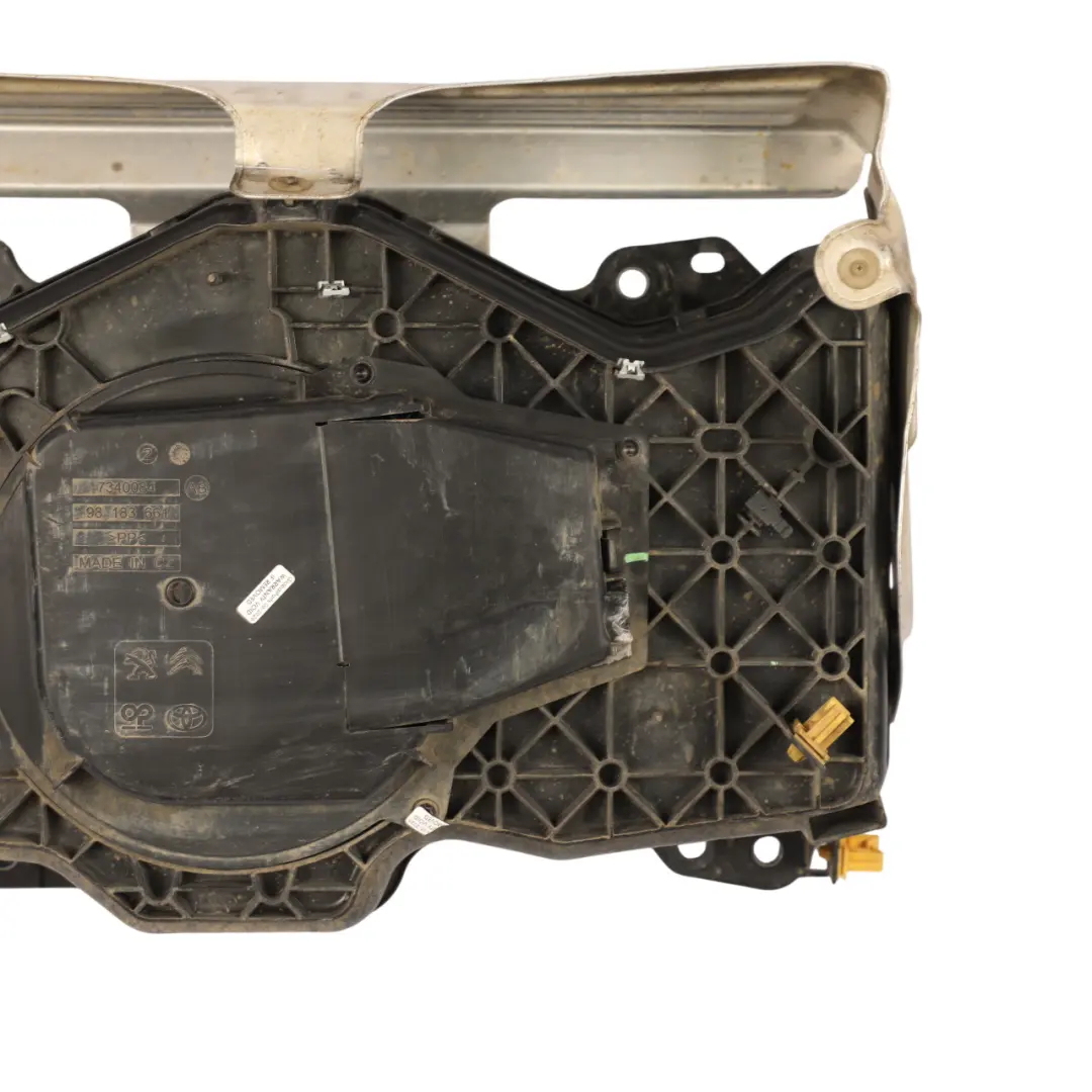 AdBlue Additive Fuel Tank 2.0 2.2 HDI to Citroën Relay Peugeot Boxer with Part number 4106406AB Citroën Relay Peugeot Boxer AdBlue Additive Fuel Tank 2.0 2.2 HDI - SKU 4106406AB - Part number 4106406AB