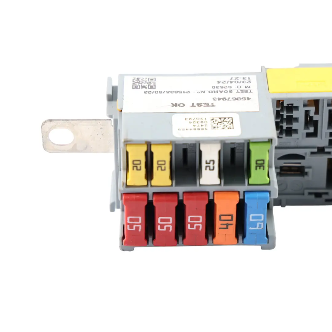 Módulo Caja Fusibles Adicional 2.2 Diesel B22LUE para Opel Movano C con número de pieza 46867943 Opel Movano C Módulo Caja Fusibles Adicional 2.2 Diesel B22LUE - SKU 46867943 - Número de pieza 46867943