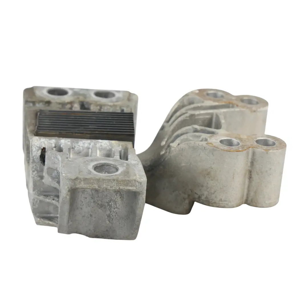 Mount Carrier Bracket Holder to Vauxhall Movano C Engine with Part number 468685600 Vauxhall Movano C Engine Mount Carrier Bracket Holder - SKU 468685600 - Part number 468685600