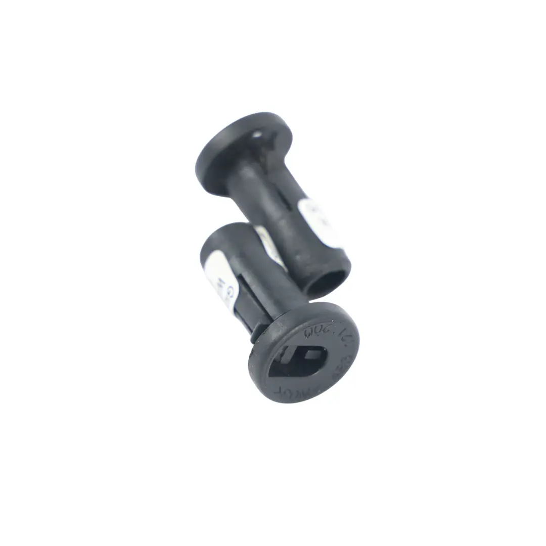 Set Goupille Clip Fixation Radiateur Refroidissement x2 pour Audi A4 B6 B7 à propos du numéro de pièce 4B3121200 Audi A4 B6 B7 Set Goupille Clip Fixation Radiateur Refroidissement x2 - SKU 4B3121200 - Numéro de pièce 4B3121200