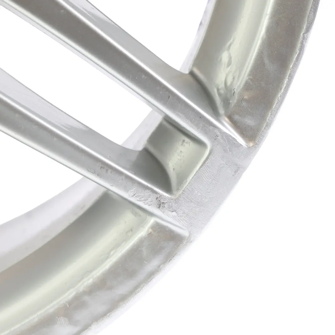 Silberne Alufelge 19" 8,5J ET:48 Doppelspeiche Le Mans 4F0601025BA für Audi A6 C6 mit Teilenummer 4F06010258A Audi A6 C6 Silberne Alufelge 19" 8,5J ET:48 Doppelspeiche Le Mans 4F0601025BA - SKU 4F0601025BA-1 - Teilenummer 4F06010258A