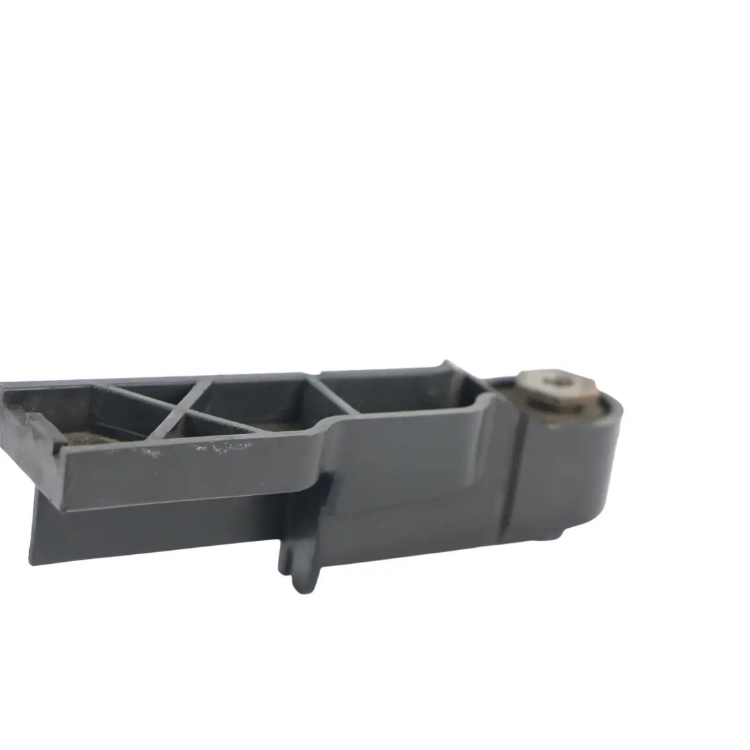 Front Bumper Guide Support Mount Holder Upper Right O/S to Audi A6 C6 with Part number 4F0807772 Audi A6 C6 Front Bumper Guide Support Mount Holder Upper Right O/S - SKU 4F0807772 - Part number 4F0807772