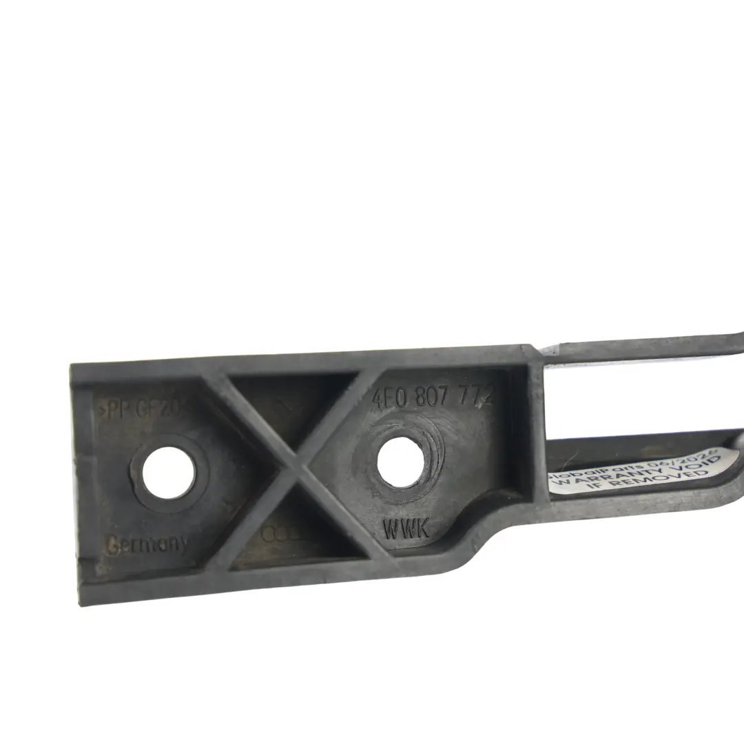 Soporte Guía Parachoques Delantero Superior Derecho para Audi A6 C6 con número de pieza 4F0807772 Audi A6 C6 Soporte Guía Parachoques Delantero Superior Derecho - SKU 4F0807772 - Número de pieza 4F0807772