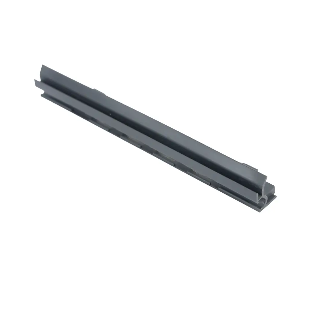 Modanatura Fissaggio Porta Posteriore Destra per Audi A6 C6 con numero di parte 4F0833346B Audi A6 C6 Modanatura Fissaggio Porta Posteriore Destra - SKU 4F0833346B - Numero di parte 4F0833346B