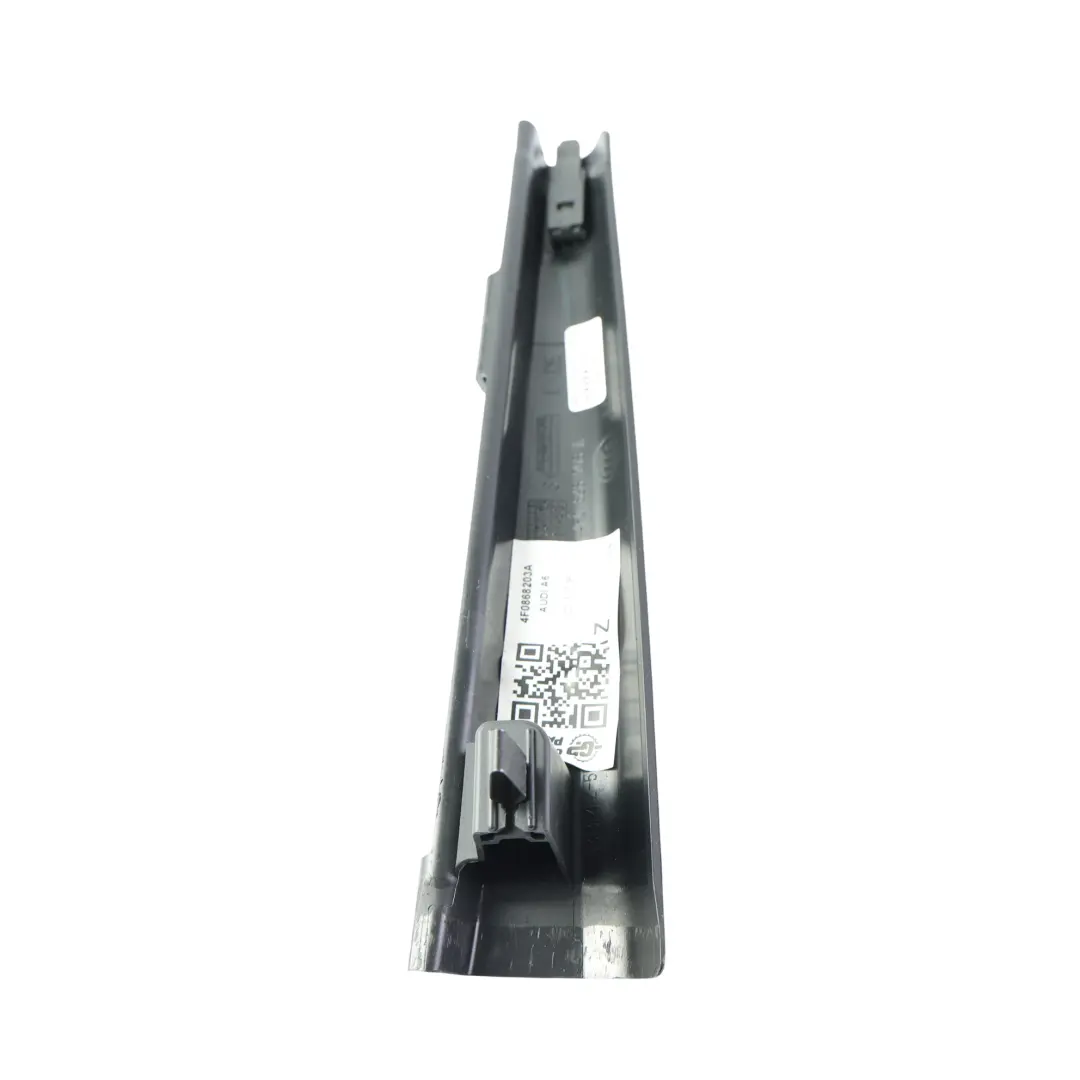 Rivestimento Pannello Montante A Cruscotto Nero per Audi A6 C6 con numero di parte 4F0868203A Audi A6 C6 Rivestimento Pannello Montante A Cruscotto Nero - SKU 4F0868203A - Numero di parte 4F0868203A