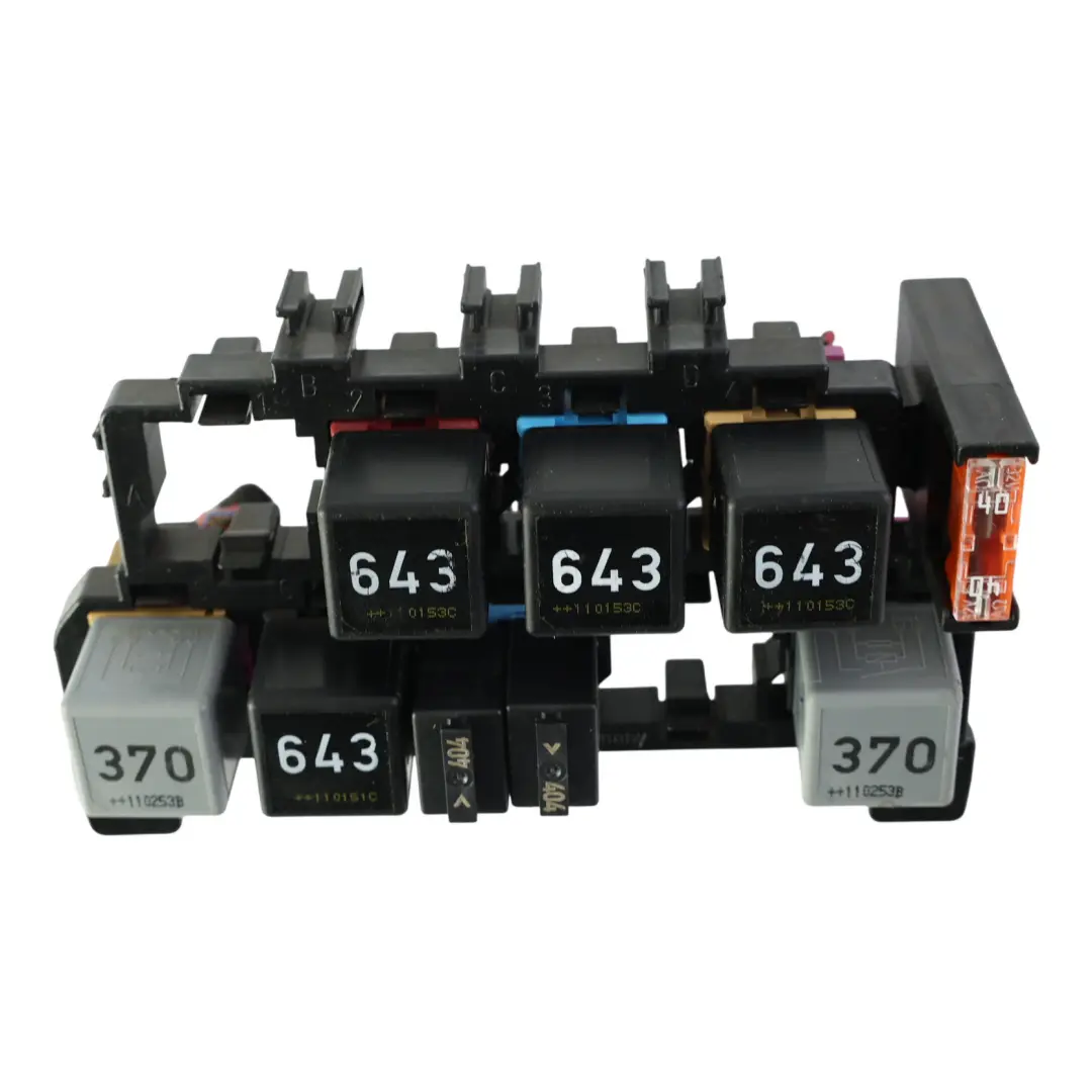 Scatola Fusibili Cruscotto Unità Relè Elettrico per Audi A6 C6 R8 42 con numero di parte 4F0937503 Audi A6 C6 R8 42 Scatola Fusibili Cruscotto Unità Relè Elettrico - SKU 4F0937503 - Numero di parte 4F0937503