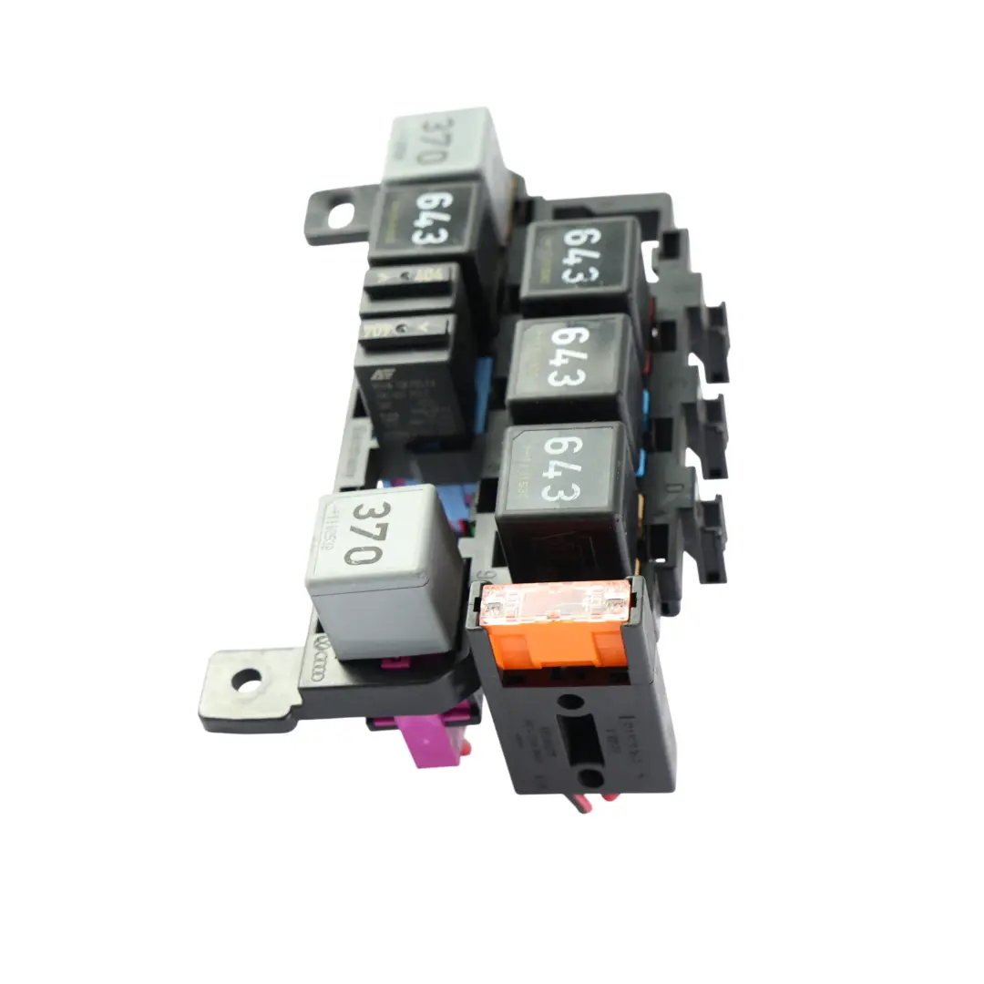 Dashboard Fuse Box Electrical Relay Unit to Audi A6 C6 R8 42 with Part number 4F0937503 Audi A6 C6 R8 42 Dashboard Fuse Box Electrical Relay Unit - SKU 4F0937503 - Part number 4F0937503