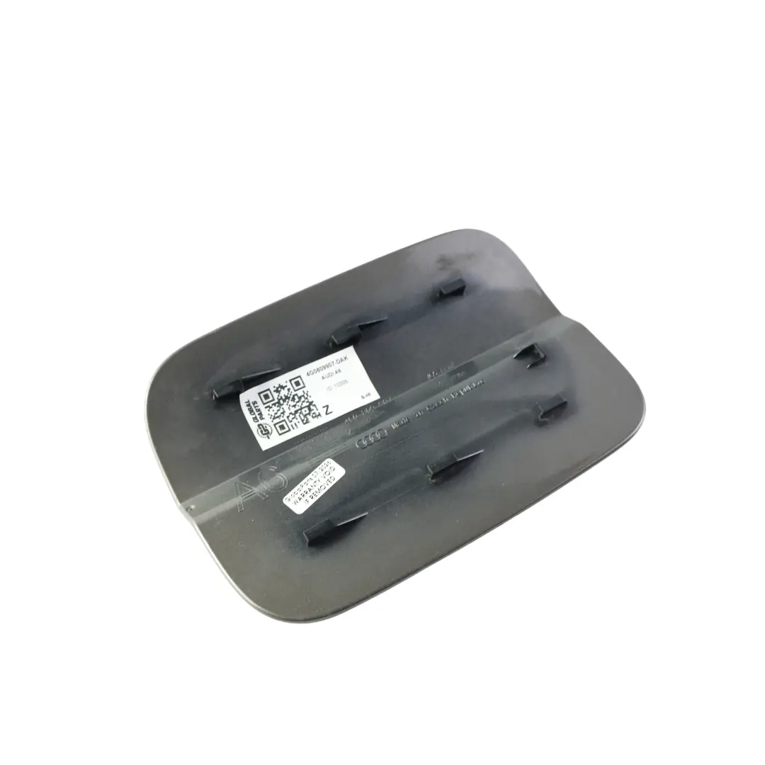 Klapka Wlewu Paliwa Dakota Szary Metalik Y1P do Audi A6 C7 o numerze 4G0809907 Audi A6 C7 Klapka Wlewu Paliwa Dakota Szary Metalik Y1P - SKU 4G0809907-DAK - Numer Części 4G0809907