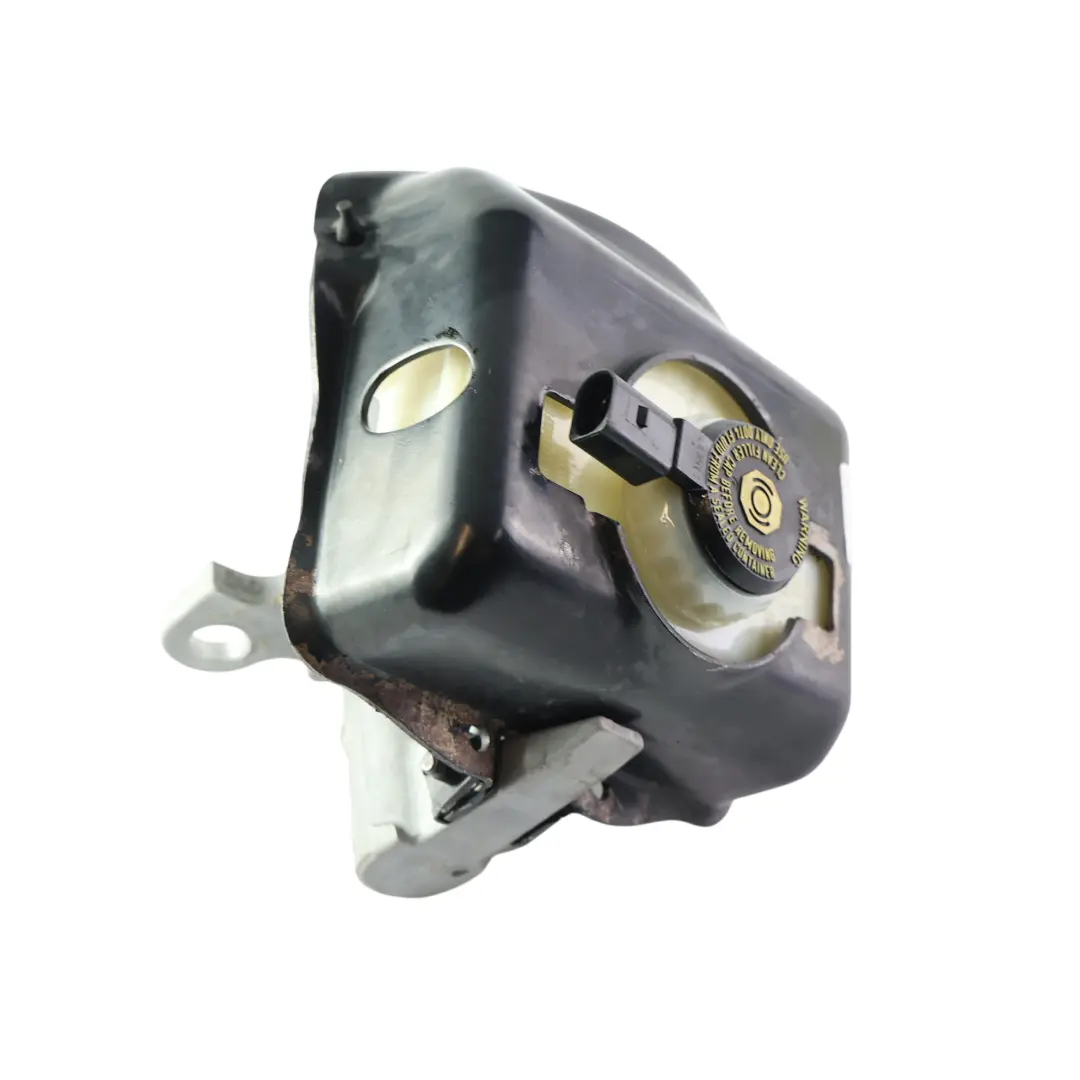 Brake Servo Master Fluid Reservoir Expansion Tank to Audi A5 8T A6 C7 with Part number 4G2611021 Audi A5 8T A6 C7 Brake Servo Master Fluid Reservoir Expansion Tank - SKU 4G2611021-1 - Part number 4G2611021
