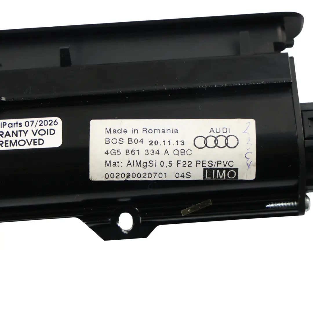 Panneau Store Pare-Soleil Vitre Arrière Droit pour Audi A6 C7 à propos du numéro de pièce 4G5861334A Audi A6 C7 Panneau Store Pare-Soleil Vitre Arrière Droit - SKU 4G5861334A - Numéro de pièce 4G5861334A