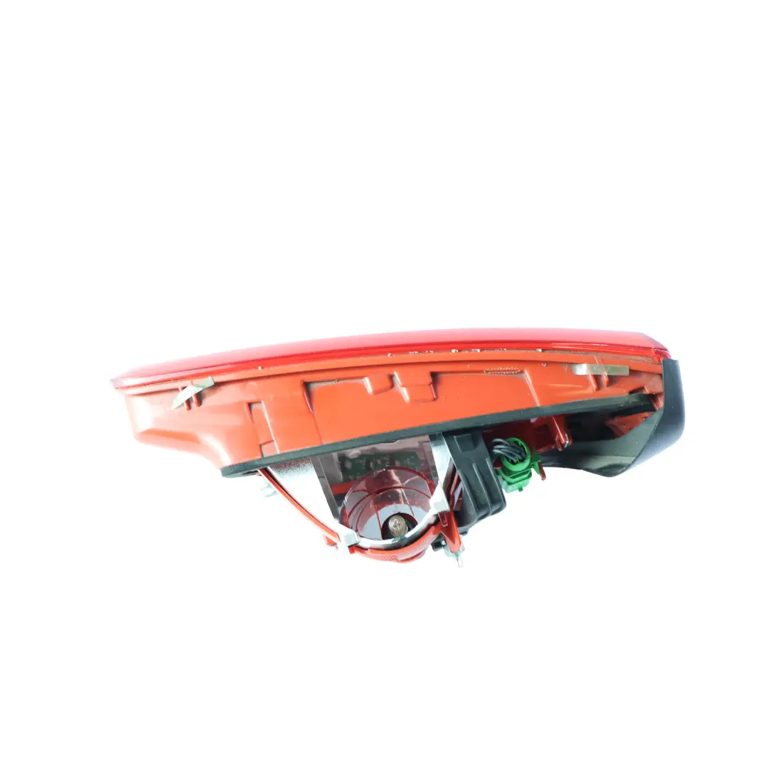Luz Trasera Portón LED Interior Izquierda para Audi A6 C7 con número de pieza 4G5945093G Audi A6 C7 Luz Trasera Portón LED Interior Izquierda - SKU 4G5945093G - Número de pieza 4G5945093G