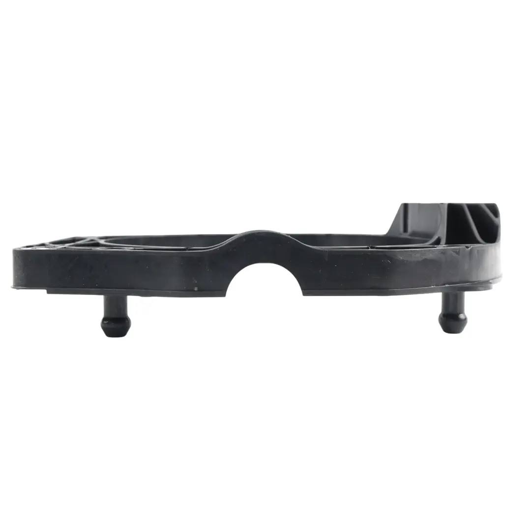 Uchwyt Mocowania Zbiornika AdBlue do Audi A8 D4 o numerze 4H0131979B Audi A8 D4 Uchwyt Mocowania Zbiornika AdBlue - SKU 4H0131979B - Numer Części 4H0131979B