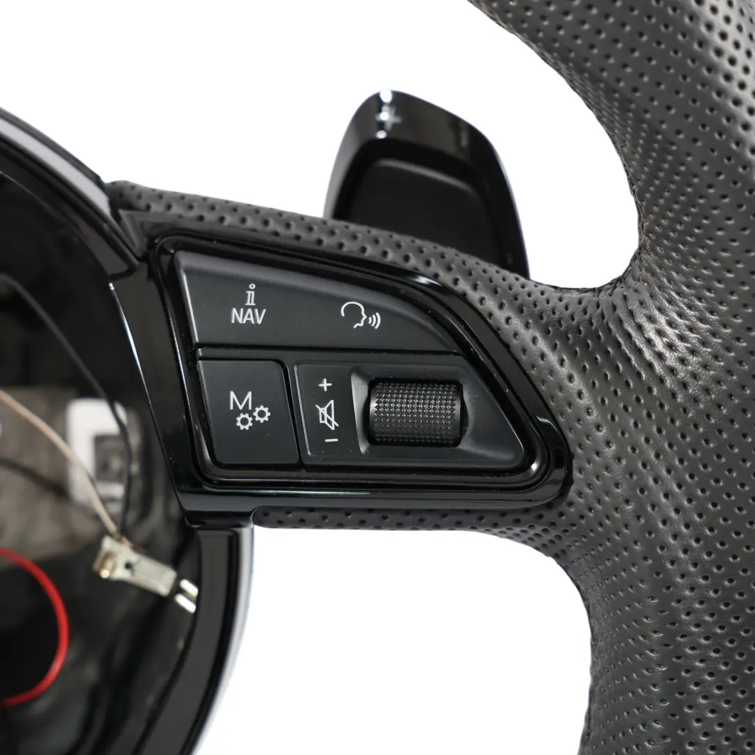 Kierownica S-Line LED Carbon Ścięta Łopatki do Audi A8 D4 o numerze 4H0419091T Audi A8 D4 Kierownica S-Line LED Carbon Ścięta Łopatki - SKU 4H0419091T-1 - Numer Części 4H0419091T