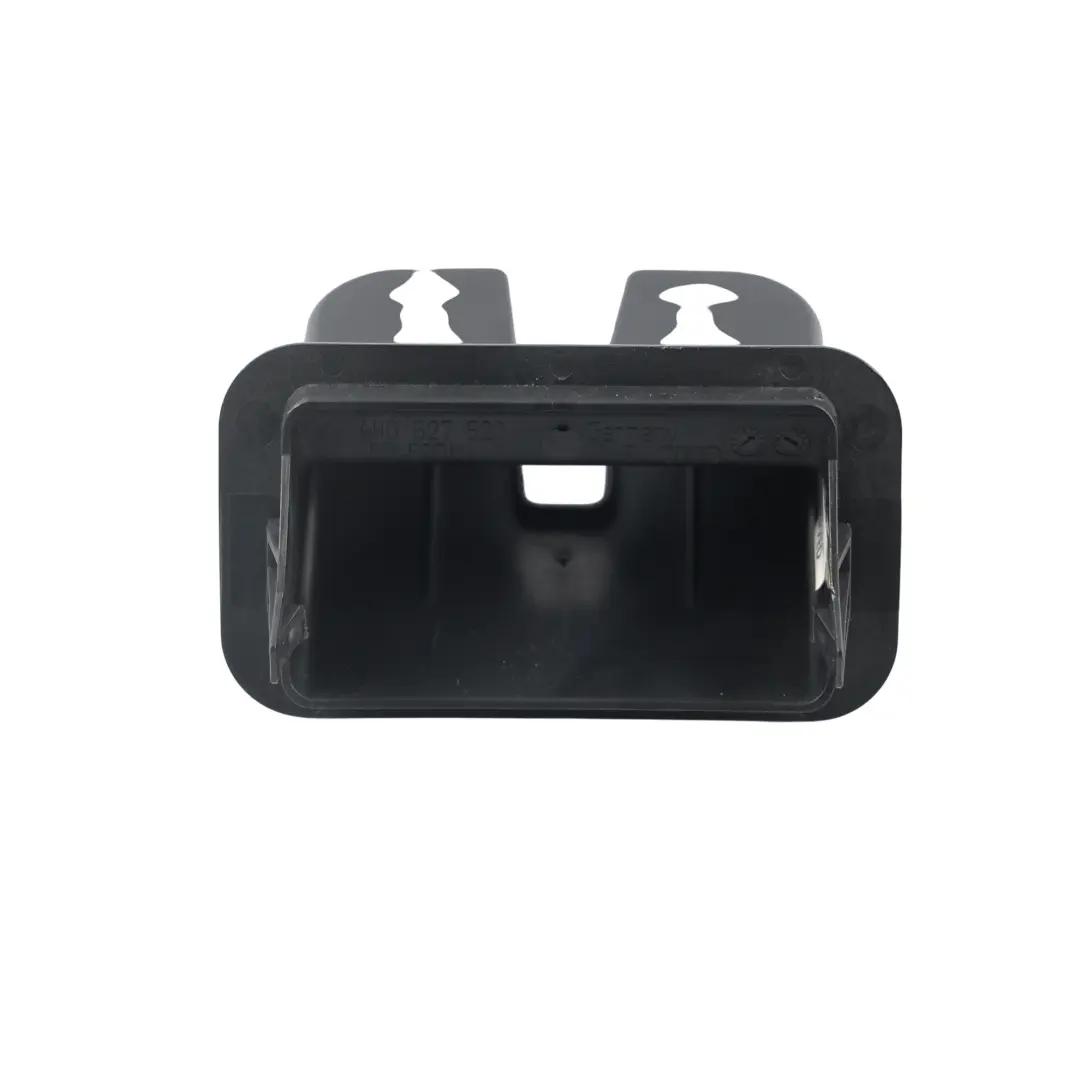 Copertura Serratura Portellone Bagagliaio per Audi A3 8V A8 D4 con numero di parte 4H0827520 Audi A3 8V A8 D4 Copertura Serratura Portellone Bagagliaio - SKU 4H0827520 - Numero di parte 4H0827520